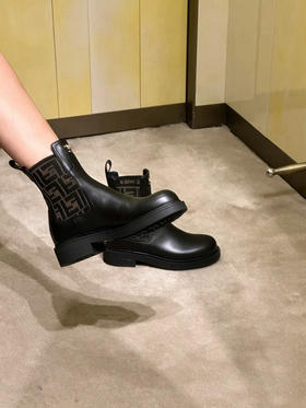 122-5 仅37码亏清 原材原楦 FF新款 Filo老花弹力织带 松紧口一脚蹬切尔西短靴 飒酷机车靴