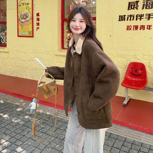 西遇两面穿皮毛一体外套女2026年春季新款巴恩风复古棕色毛毛外套SS060038 商品图4