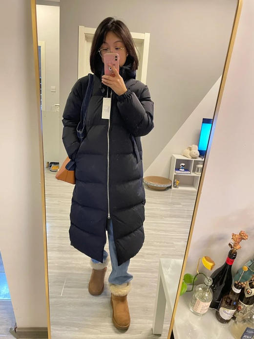 长款宽松高领拉链羽绒服 北欧风高充绒量羽绒服 绗缝工艺 宽松长款版型 正面双向拉链开襟 商品图5