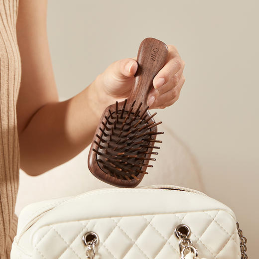 初心| 迷你方形气垫梳胡桃木 商品图4