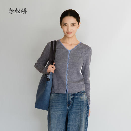 【商场同款】CNK5018 “ 拼色通勤毛衫 ” 袖口、前襟，拼接蓝色，恰到好处的点缀，时髦又减龄 商品图12