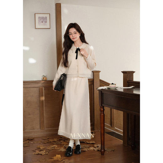 鹿向南「无声浪漫」小香风杏色气质外套高级感毛衣开衫上衣女秋季 商品图1