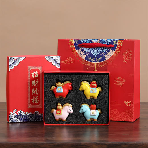 【马上发财摆件礼盒装】国潮马上发财生肖马摆件 桌面马年礼物吉祥物 马上有钱年会伴手礼 商品图0