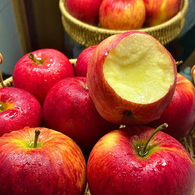 国产爱妃苹果 甜脆多汁集于一颗