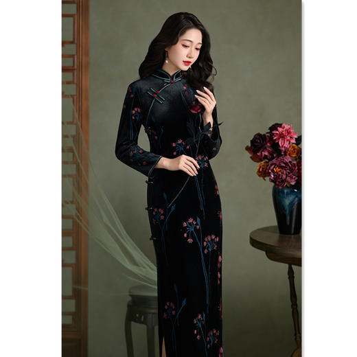 GX复古中国风丝绒长款加绒旗袍2025冬新款长袖旗袍 商品图0