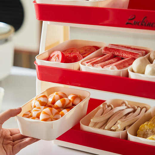 🥳【多功能沥水火锅备菜托盘置物架】🤩不得不说，真的是我今年发现的厨房小确幸！！！开放式设计，食材一目了然。切好直接放，肉素分开，不光看着更整洁了，还不会串味。 商品图2