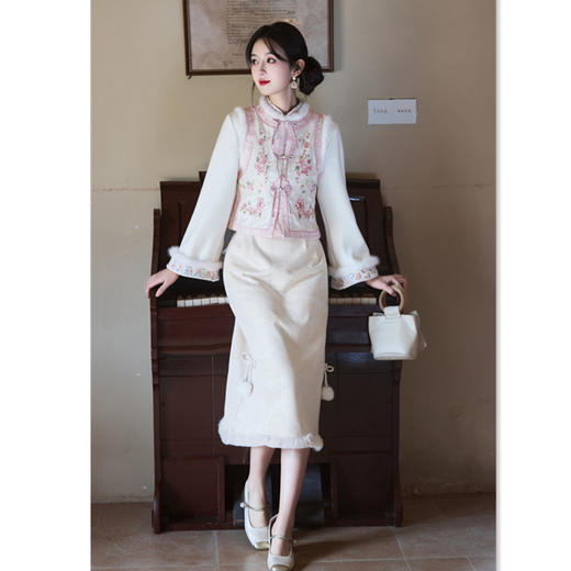 GX新中式国风新年过年战袍冬季改良旗袍连衣裙马甲套装2025秋冬新款 商品图3