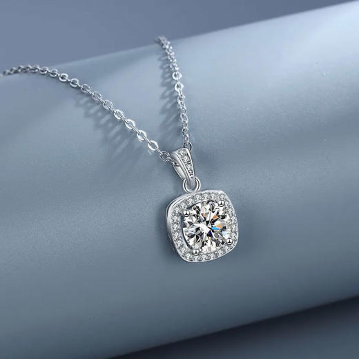 胖*来爆款 AOFI 一克拉莫桑钻 小方糖 戒指/项链 商品图9