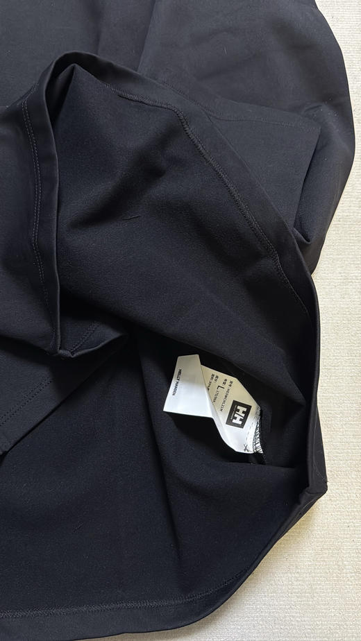 原单正品 Helly Hansen 海丽汉森 打底衣，卫衣。挪威🇳🇴国宝级户外品牌，颜色：海军蓝 / 黑色
尺码：M L XL XXL 3XL 商品图8