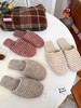 ⭐【𝗣𝗹𝗮𝘁 𝗕𝗮𝘀𝗲双色菠萝绒棉拖】高级感满分！秋冬必备保暖棉拖实测🧦�这双棉拖真的让我对居家拖鞋改观了！ 质感绝绝子✨🧵加厚定制菠萝棉绒内里超级暖和 👏穿上瞬间被温暖包围❄️ 商品缩略图0