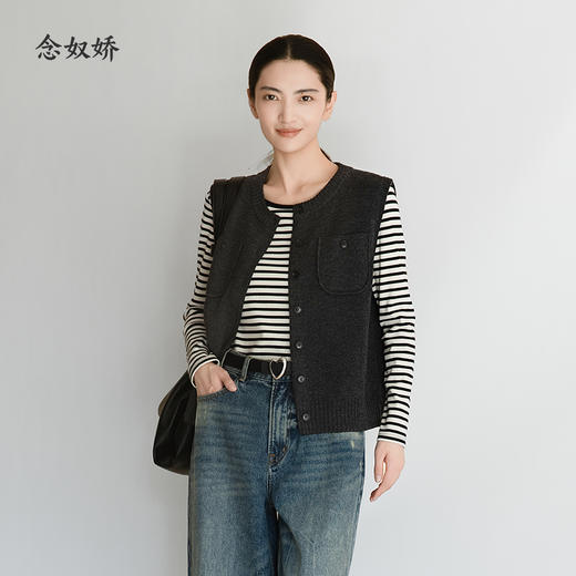 【商场同款】CNI5B66 “ 叠穿马甲 ” 纯羊毛智性灰马甲 诠释职场穿搭”的简约美 商品图6