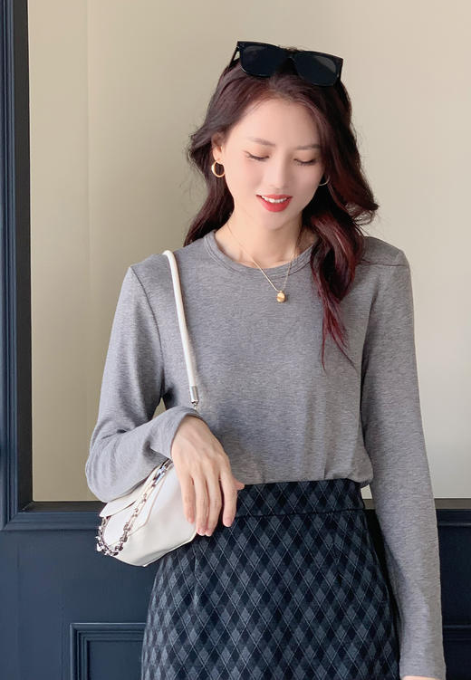 【百图lulu定制】【宝藏T】六色 百搭暖糯 细腻 高弹 不透肉 长袖T恤 商品图4