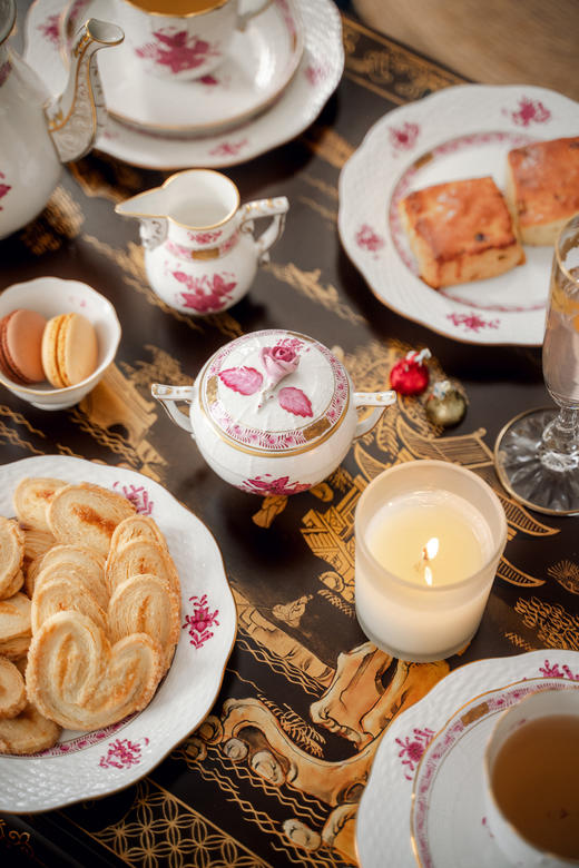 独角鹿西洋古董20世纪匈牙利赫伦瓷窑出品 Apponyi Rosa 玫粉花叶系列主题手绘描金装饰下午茶瓷器套件 商品图5