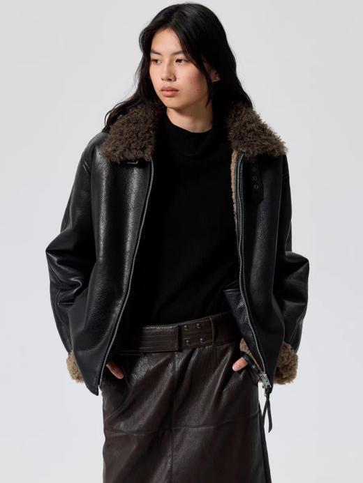 Simple Project/Y25241/皮毛一体翻领修身短夹克 商品图0