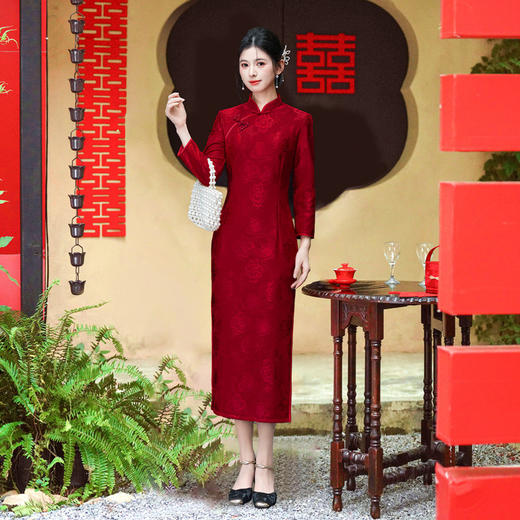 GX红蕾丝长款加绒婚宴旗袍2025冬季新款复古国风回娘家大码长袖旗袍 商品图2