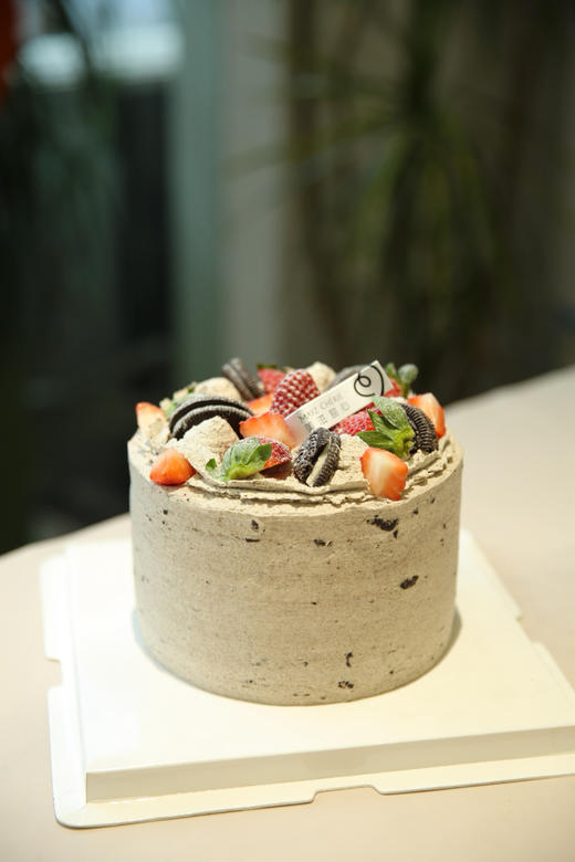 草莓奥利奥奶油蛋糕 商品图0