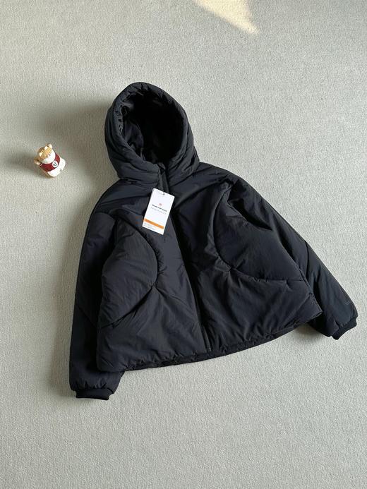 露露乐檬 Water-Resistant女士连帽外套棉服。 商品图4