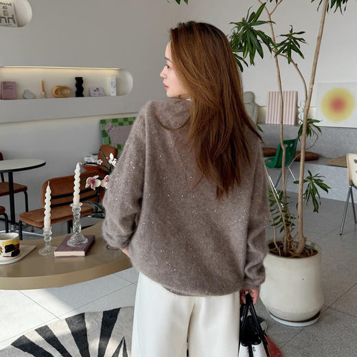新年氛围感担当|羊毛桑蚕丝山羊绒混纺珠片针织衫 商品图4