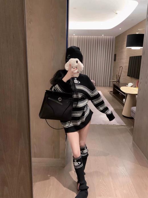 一店k 慵懒风~ 西太后条纹毛衣+袜套组合 商品图1