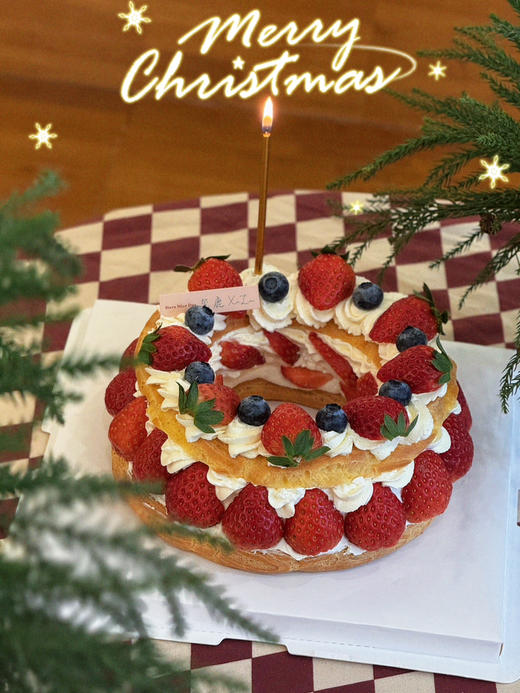 草莓圣诞花环泡芙（约7寸大小） 商品图0
