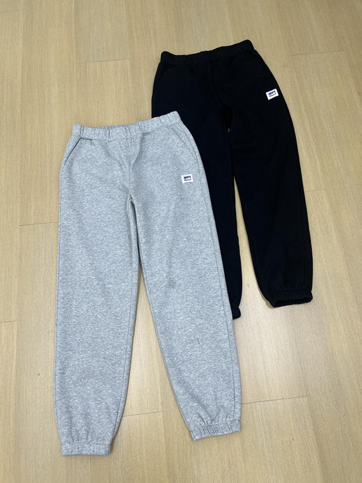 原单正品 Patagonia巴塔哥尼亚贴布绣加厚摇粒绒卫裤，男女同款，
颜色：黑色 灰色
尺码：M-2XL 商品图0