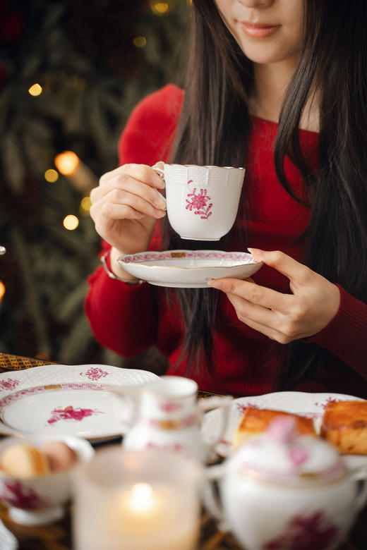 独角鹿西洋古董20世纪匈牙利赫伦瓷窑出品 Apponyi Rosa 玫粉花叶系列主题手绘描金装饰下午茶瓷器套件 商品图2