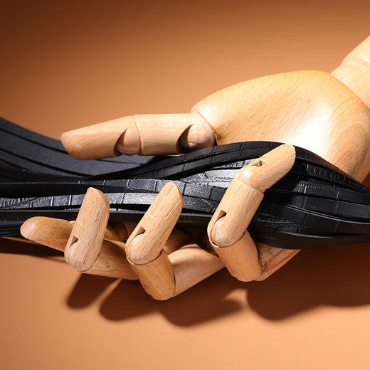 【情趣用品】谜姬 铃铛皮鞭SM另类玩具 商品图5