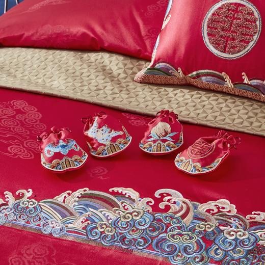 恐龙家纺XX 【锦绣良辰】涤棉染色+绣花婚庆八件套（线下专柜款） 商品图3