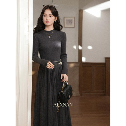 鹿向南「阅隅时光」气质灰色内搭连衣裙女秋冬季修身收腰针织长裙 商品图2