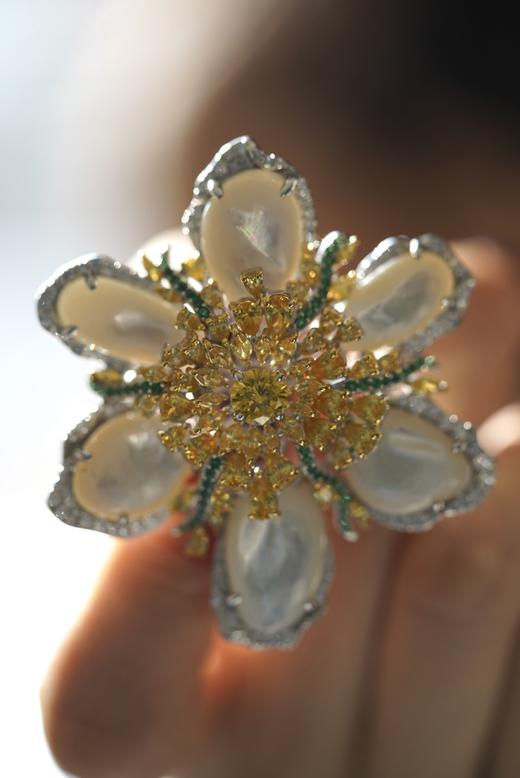 高定胸花 太阳花 （单款） 商品图1