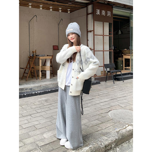 <曾小咸推荐>现货秒杀 ！微信超特价！韩系提花v领毛衣开衫 日常219.99 立减120 秒杀99.99！！ 商品图4