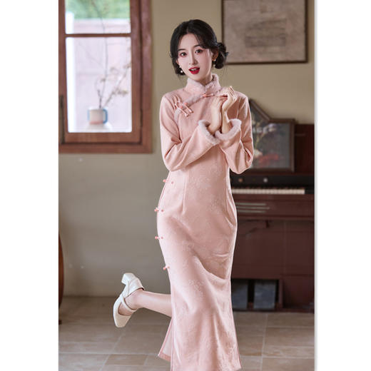 GX粉色旗袍2025新款中式冬季改良订婚裙加绒加厚茶服保暖国风旗袍裙 商品图0