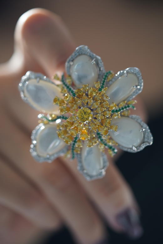 高定胸花 太阳花 （单款） 商品图3