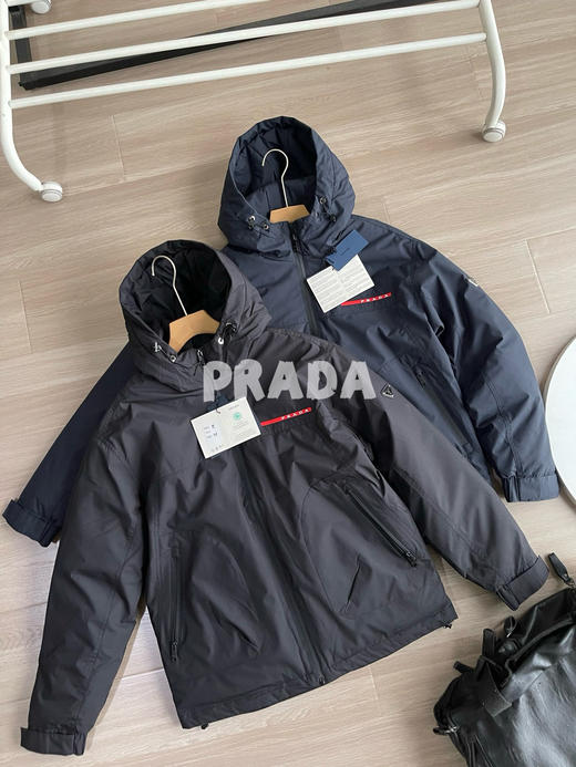Prada新款男士连帽羽绒服外套 商品图0