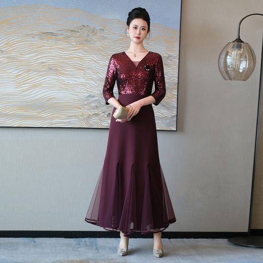 喜妈妈高贵气质连衣裙婚宴礼服，中老年高级感长裙DNO 商品图0