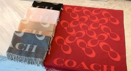 【限时购】【礼盒礼袋】COACH/蔻驰奥莱男女同款经典标志大尺寸老花围巾复古 178cm*48cm 商品图6