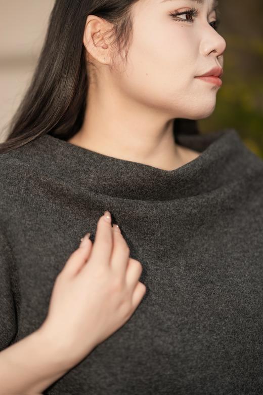 10天发货【绵羊毛混纺大领口毛衣】套头款，宽松温柔范儿~领口斜拉/平拉作斜肩、一字领穿法，成分:58.8%腈纶33.5%聚酯纤维6.1%绵羊毛1.6%氨纶 商品图4