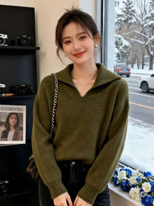直发【JS3699142】 显白苔藓绿 V翻领针织毛衣 浓郁复古衬肤色 商品图1