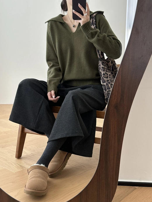 直发【JS3699142】 显白苔藓绿 V翻领针织毛衣 浓郁复古衬肤色 商品图2