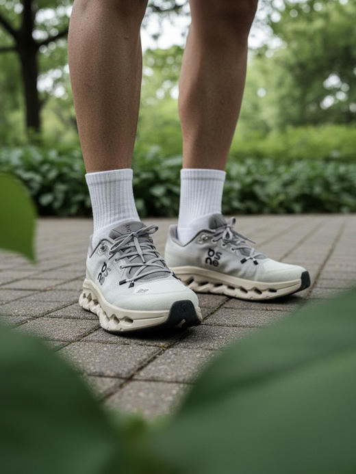 直发 年底清仓！On昂跑同款怪兽鞋情侣轻量化缓震跑鞋 商品图11