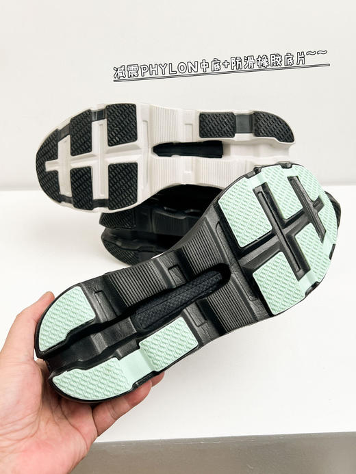 直发 年底清仓！On昂跑同款怪兽鞋情侣轻量化缓震跑鞋 商品图5