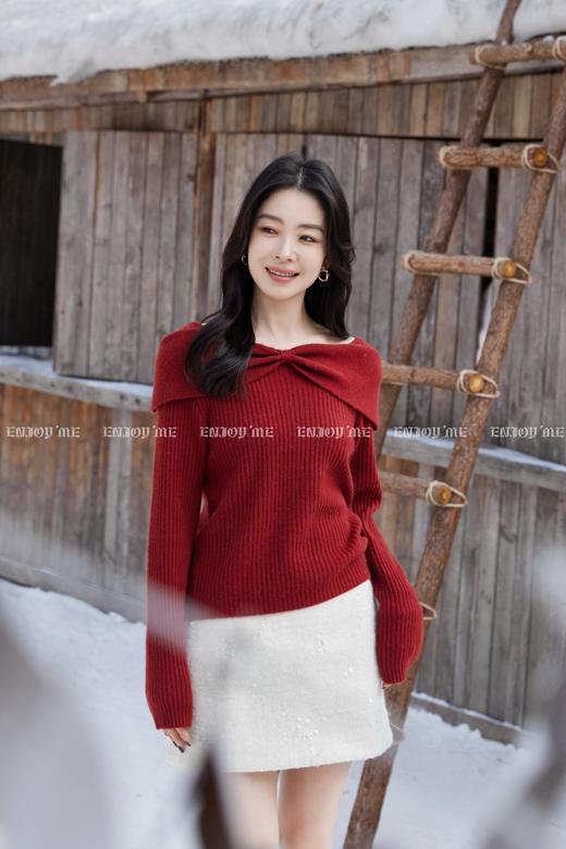 【门店同款】ENJOY冬季“午马”一字领蝴蝶结针织上衣 168843722 商品图4