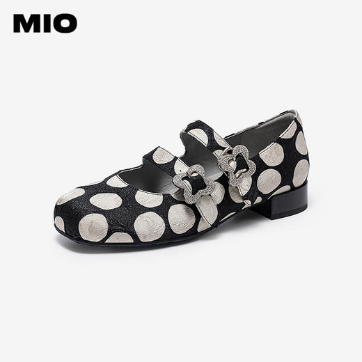 MIO米奥2026春季新款圆头粗跟甜美风多字式扣带花朵饰扣玛丽珍鞋M261413671 商品图1