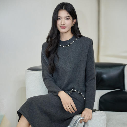 奢姿大码女装2025冬季时尚珍珠装饰针织套装胖妹妹气质减龄两件套9854953851 商品图2
