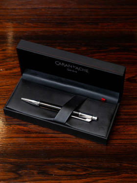 Caran D'ache 碳纤维签字笔