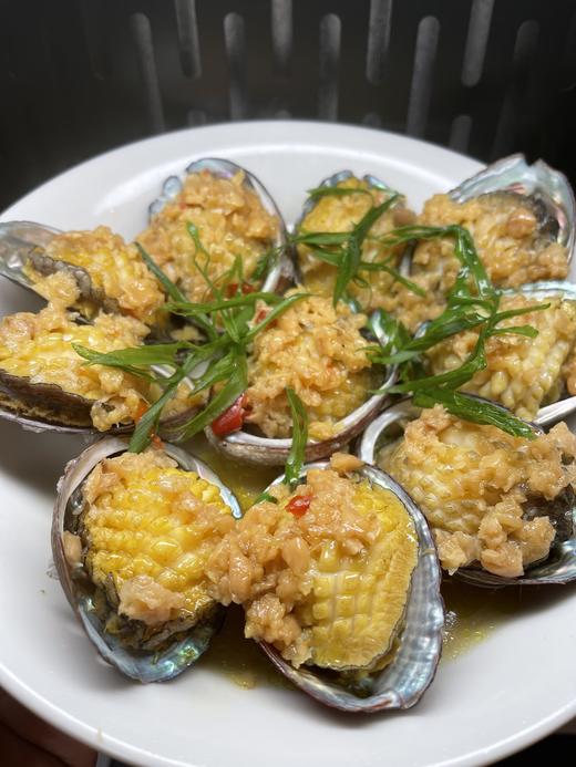 xm{中鲍鱼刚到港100%新鲜}严选深海本港鲍鱼，生长于高盐度洁净海域，肉质紧实弹牙，活冻鲜味浓郁 商品图4