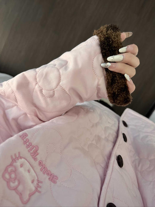 官网839！野兽家Kitty联名限定加厚绗棉家居服套装 树莓粉撞色浓郁豹纹可可 温暖野性甜美大胆睡衣套装 商品图5