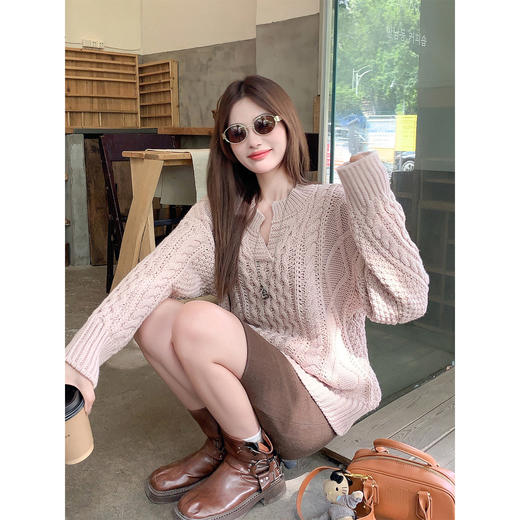 【179元任选2件】现货！韩系v领粉色镂空针织衫 商品图3