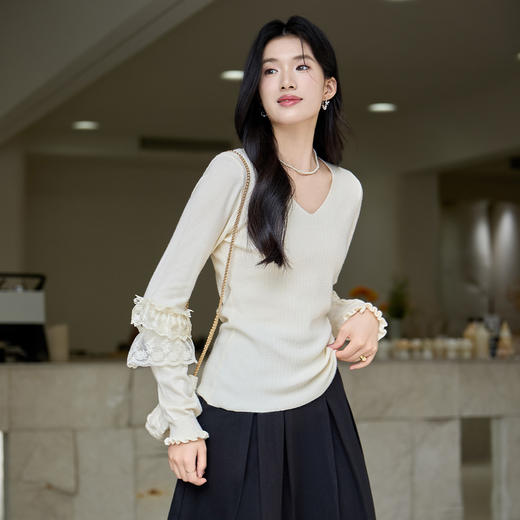 奢姿大码女装2025冬季减龄蕾丝花边V领上衣胖妹妹时尚百搭针织衫9853603097 商品图1
