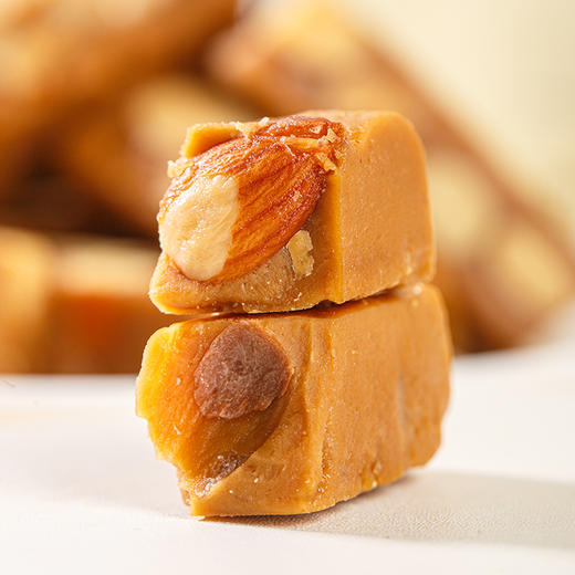 法式巴旦木太妃糖 35%巴旦木含量 手工熬制焦糖 不添加太妃酱 进口NPX级巴旦木、安佳黄油、稀奶油 商品图2